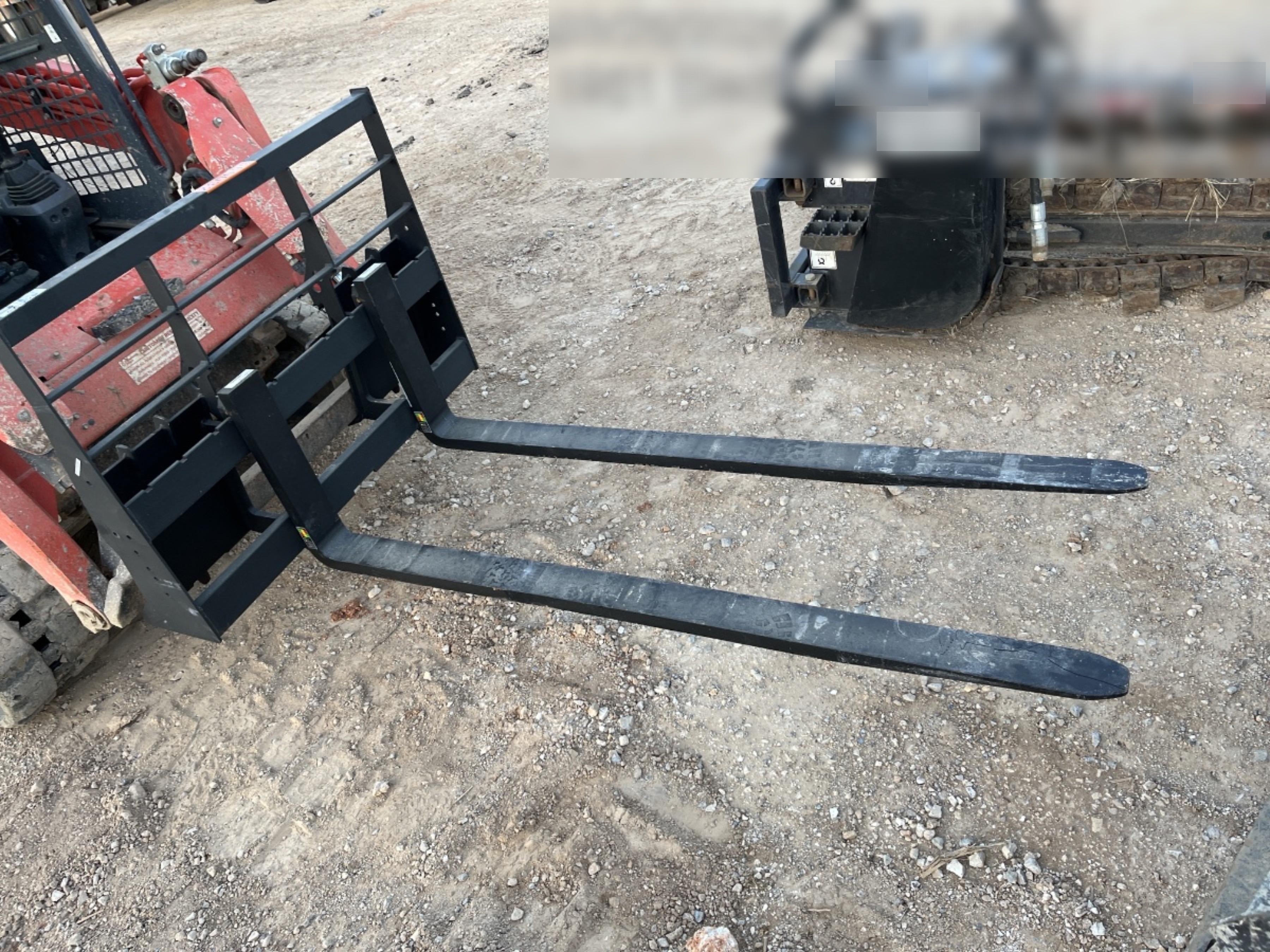 2026 ARROW MATERIAL HANDLING 72" Pallet Forks - Arrow