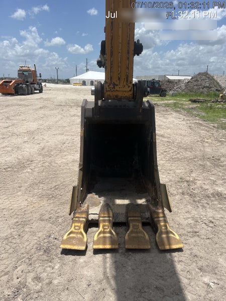 2017 CASE 36" Bucket - Case