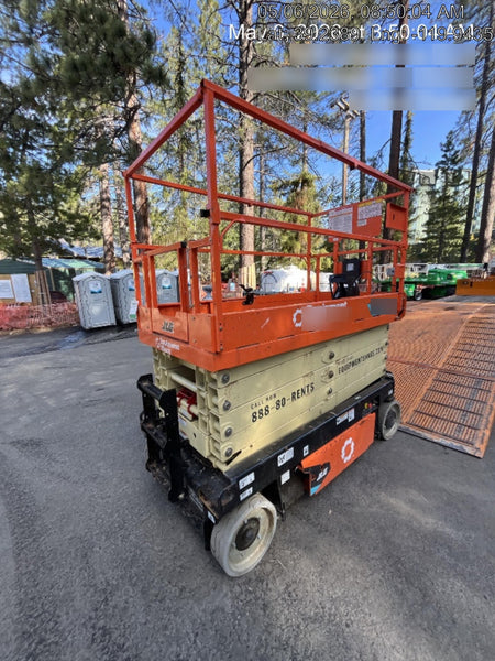 2025 JLG ES3246