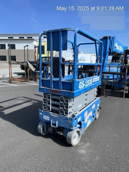 2020 Genie GS-1930 Fixed rails with chain entry gate - Pre A92.20, 800W Inverter