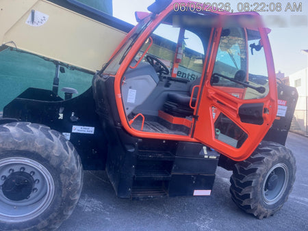 2021 JLG 1075