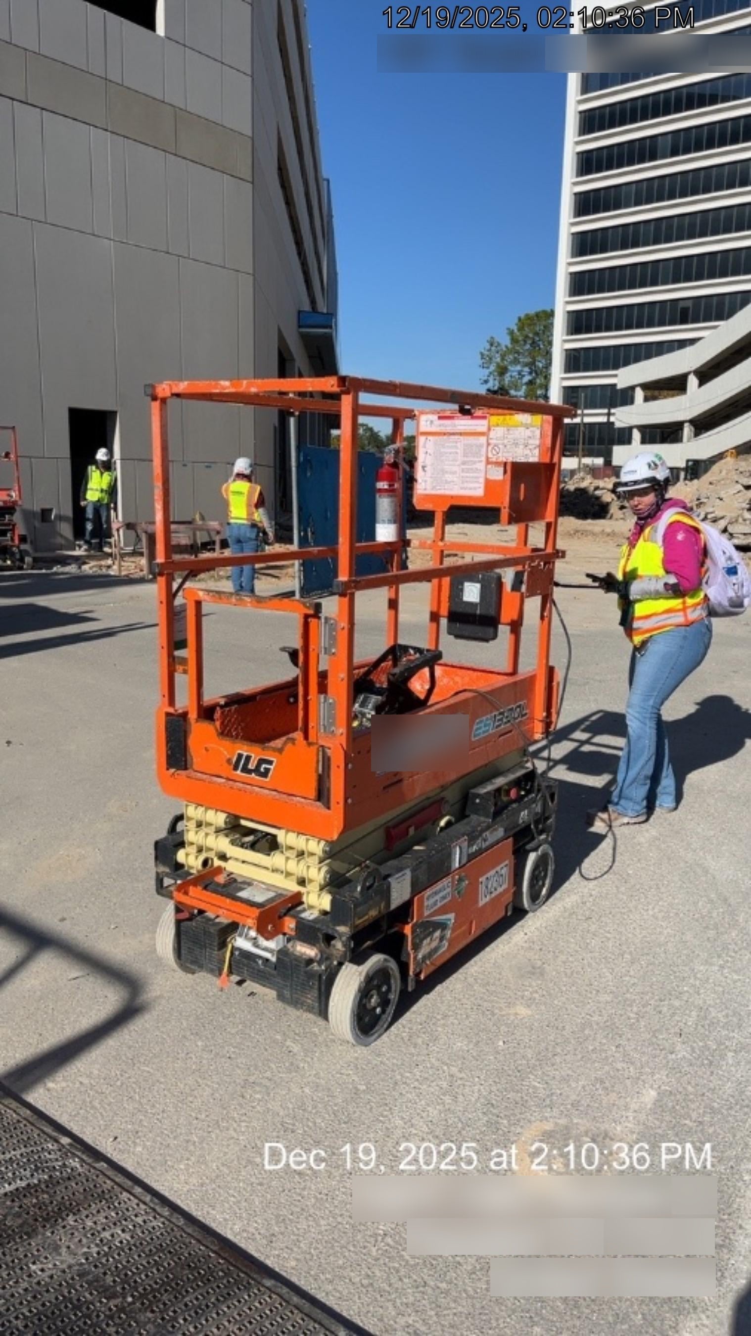 2021 JLG ES1330L