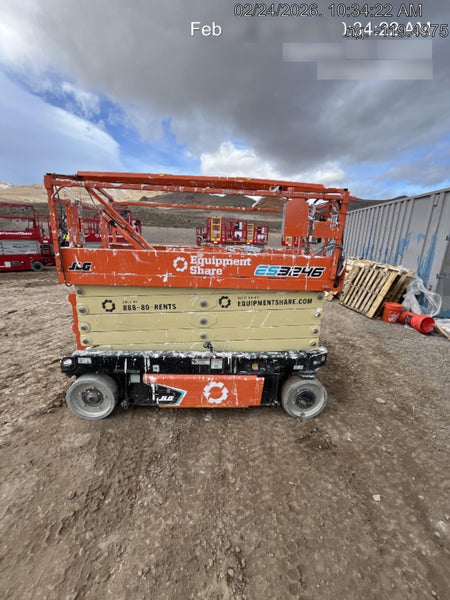 2022 JLG ES3246