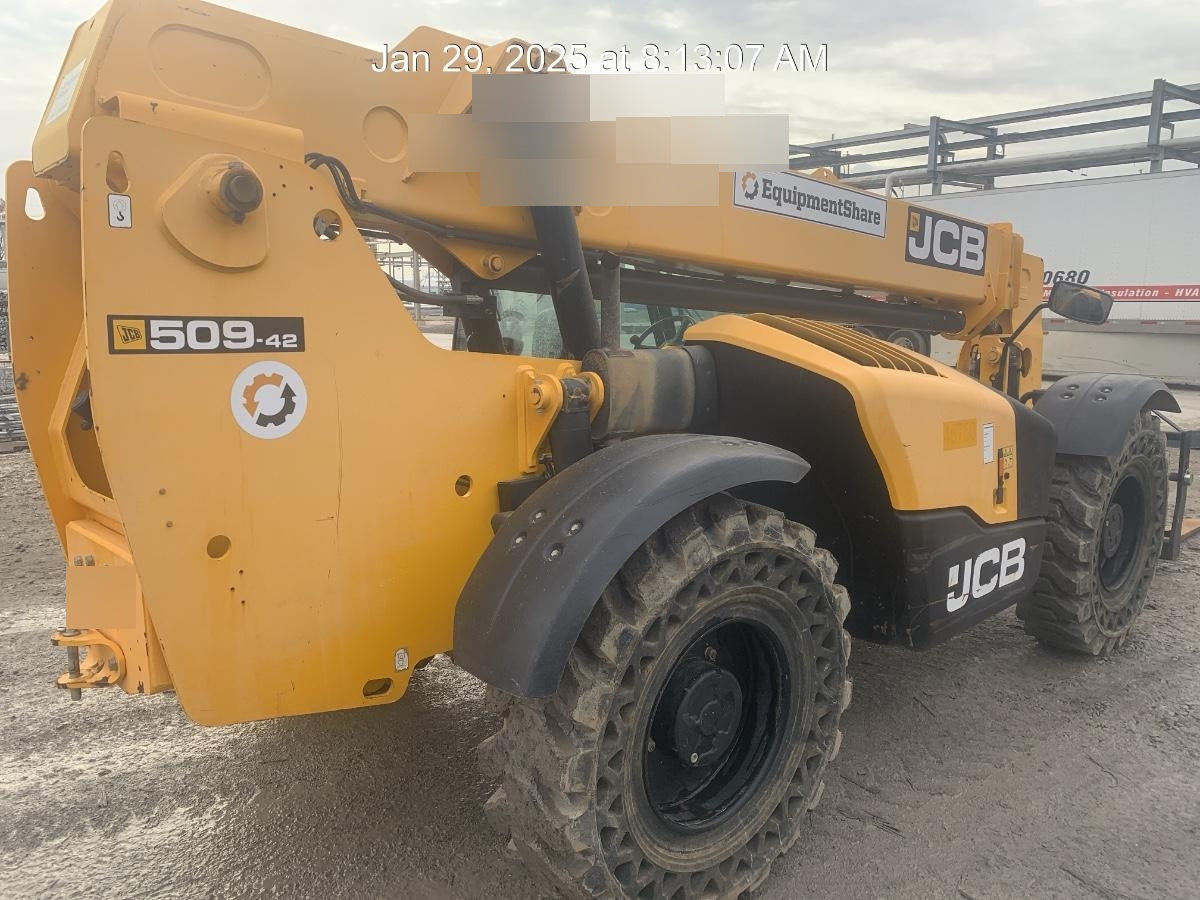 2019 JCB 509-42 Cab/Heat/Air, 74 HP, Solid Tires, STD Worklight, Beacon, Aux Hydraulics, Lifting Eye, Back up Alarm w/66" Carriage/60" Forks