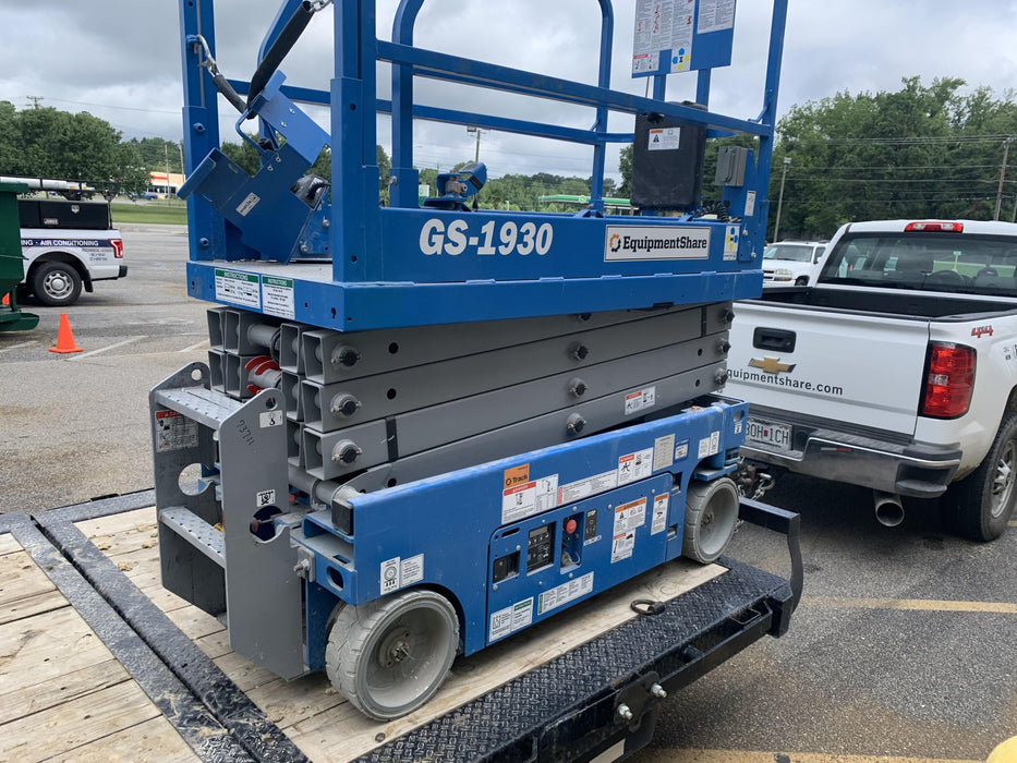 2020 Genie GS-1930 Fixed rails with chain entry gate - Pre A92.20