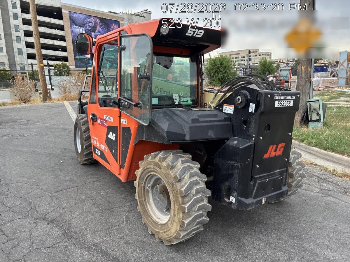2025 JLG 519