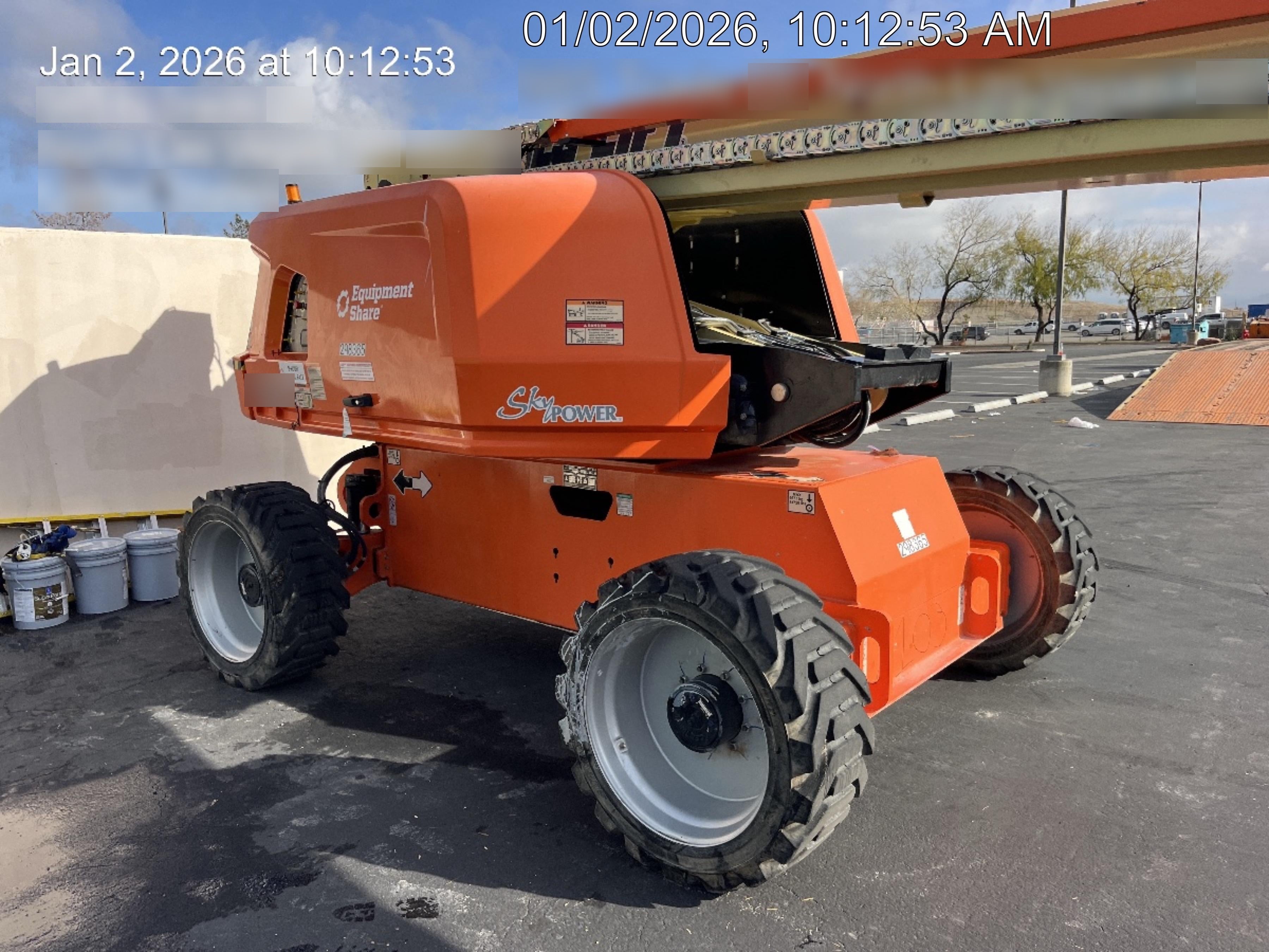 2023 JLG 660SJ