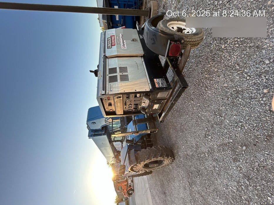 2019 Lincoln Electric Vantage 322 Welder Ready-Pak 3, Two wheel trailer, Fender and Light kit, Cable Rack