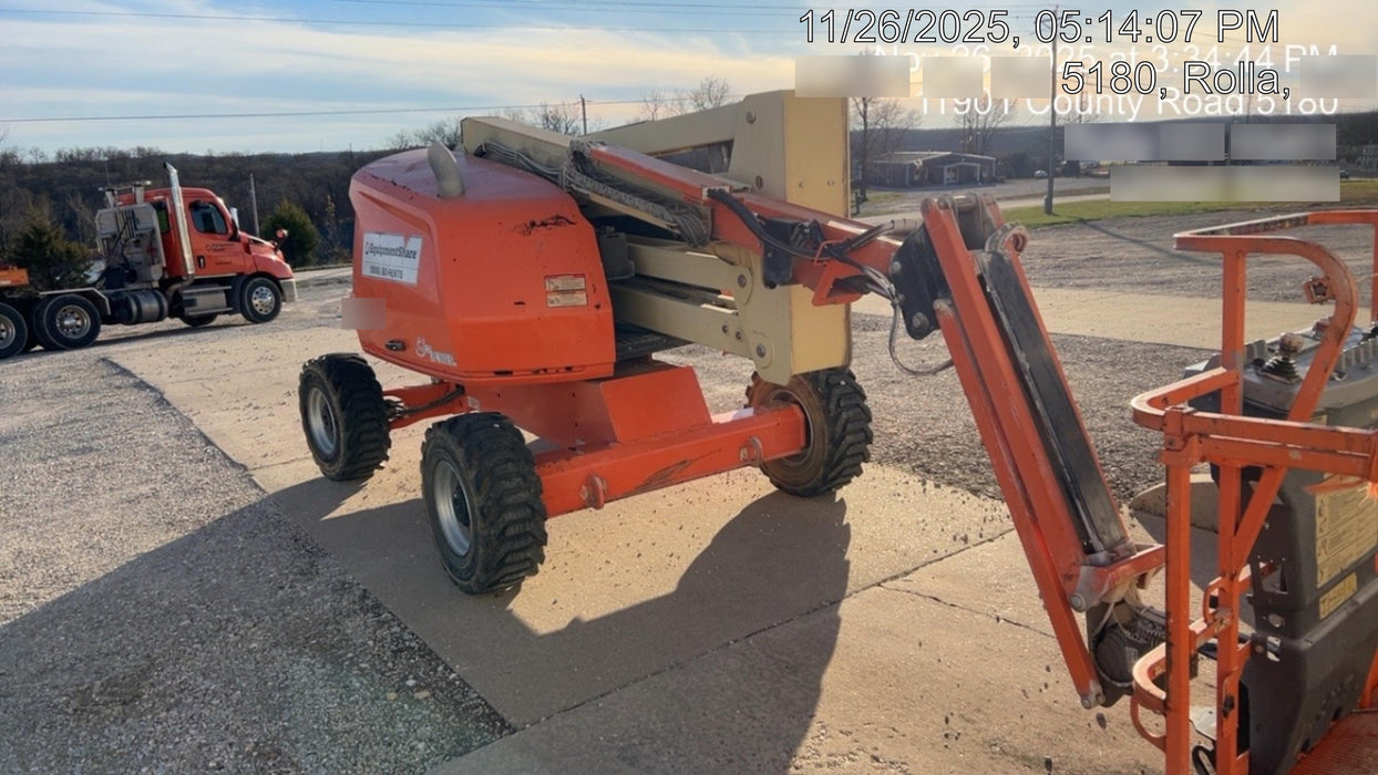 2019 JLG 450AJ