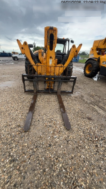 2019 JCB 510-56