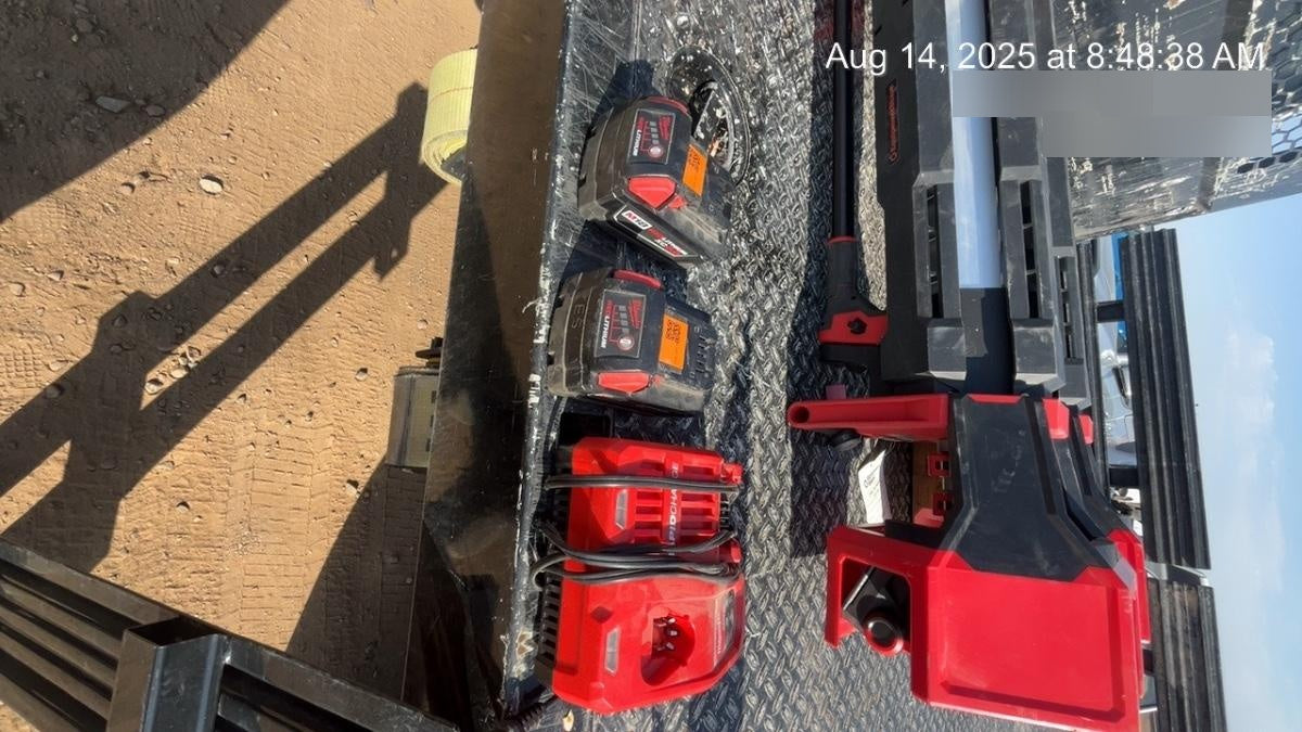 2022 MILWAUKEE 2136-20