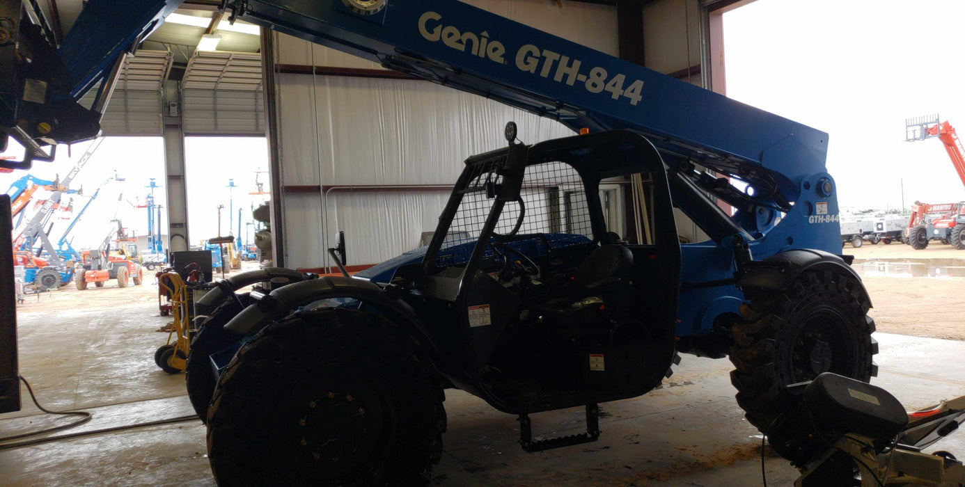 2018 Genie GTH-844 GTH-844 w/Open ROPS, Solid Tires, beacon/work lights, 60" carriage/forks