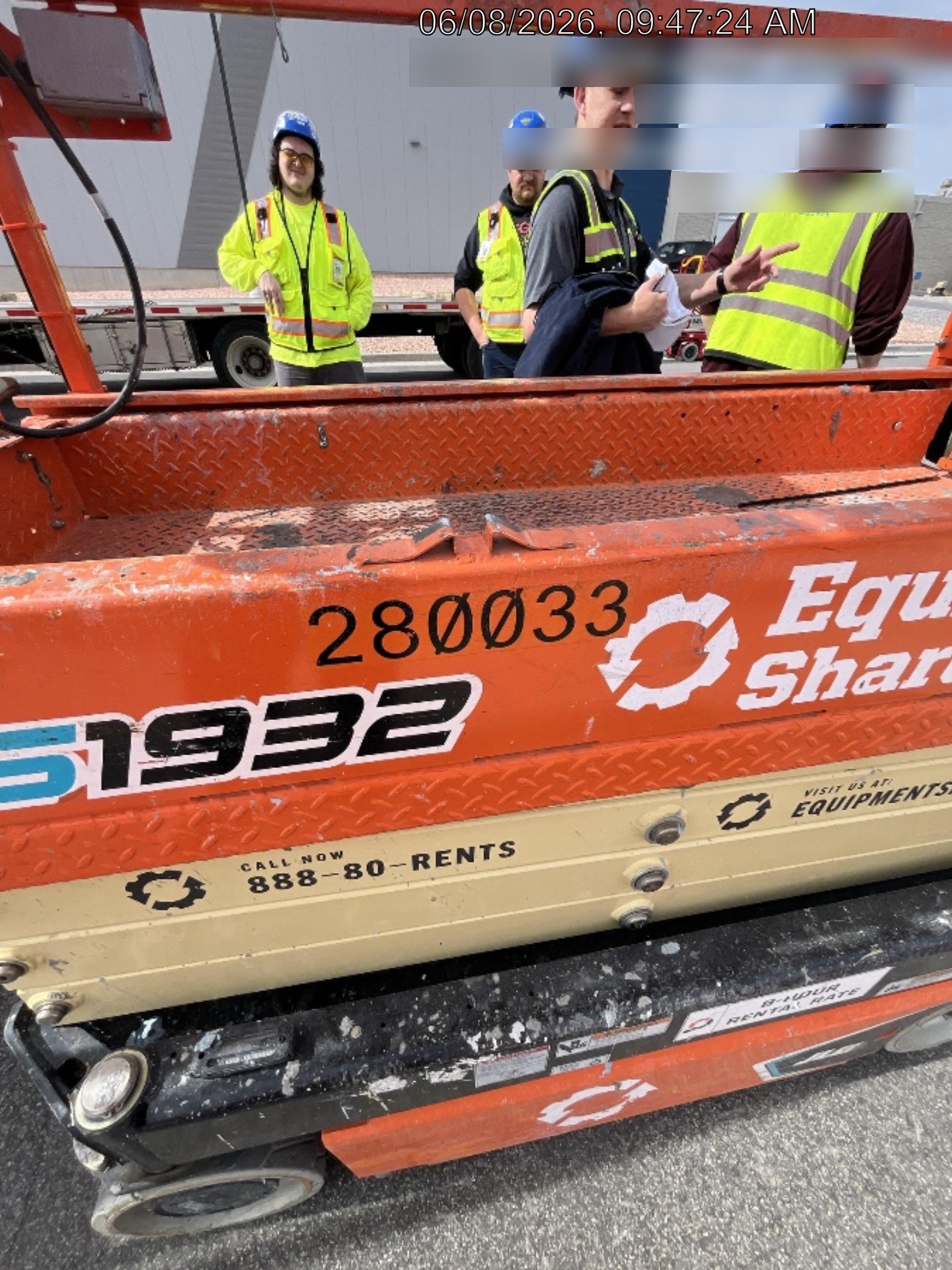 2022 JLG ES1932
