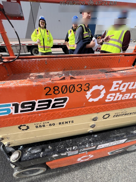2022 JLG ES1932