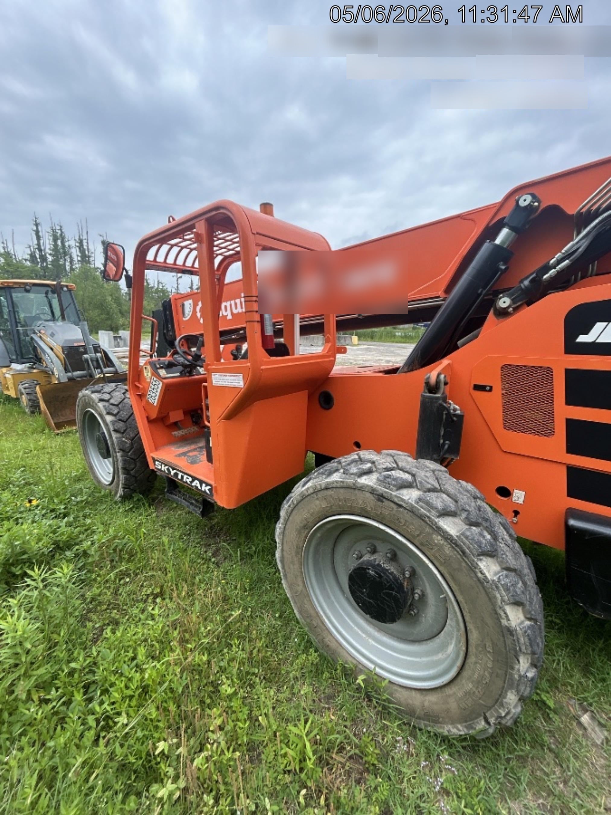 2022 SKYTRAK 8042