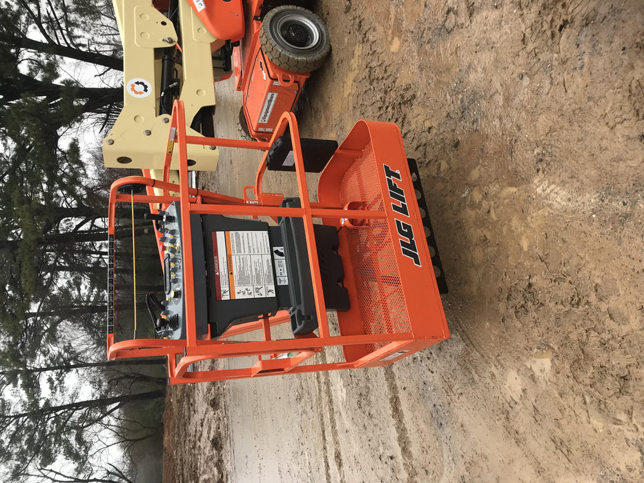 2020 JLG E400AJPN