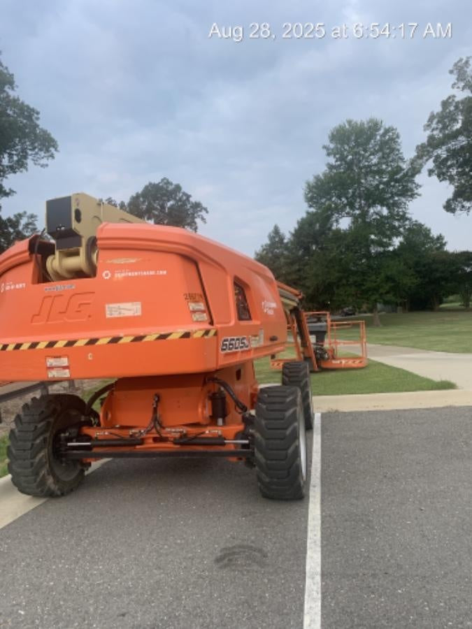 2022 JLG 660SJ