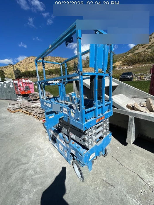 2020 Genie GS-1930 Solid Non Marking Tires, Beacon, Folding rails with half height swing gate, 800W Inverter