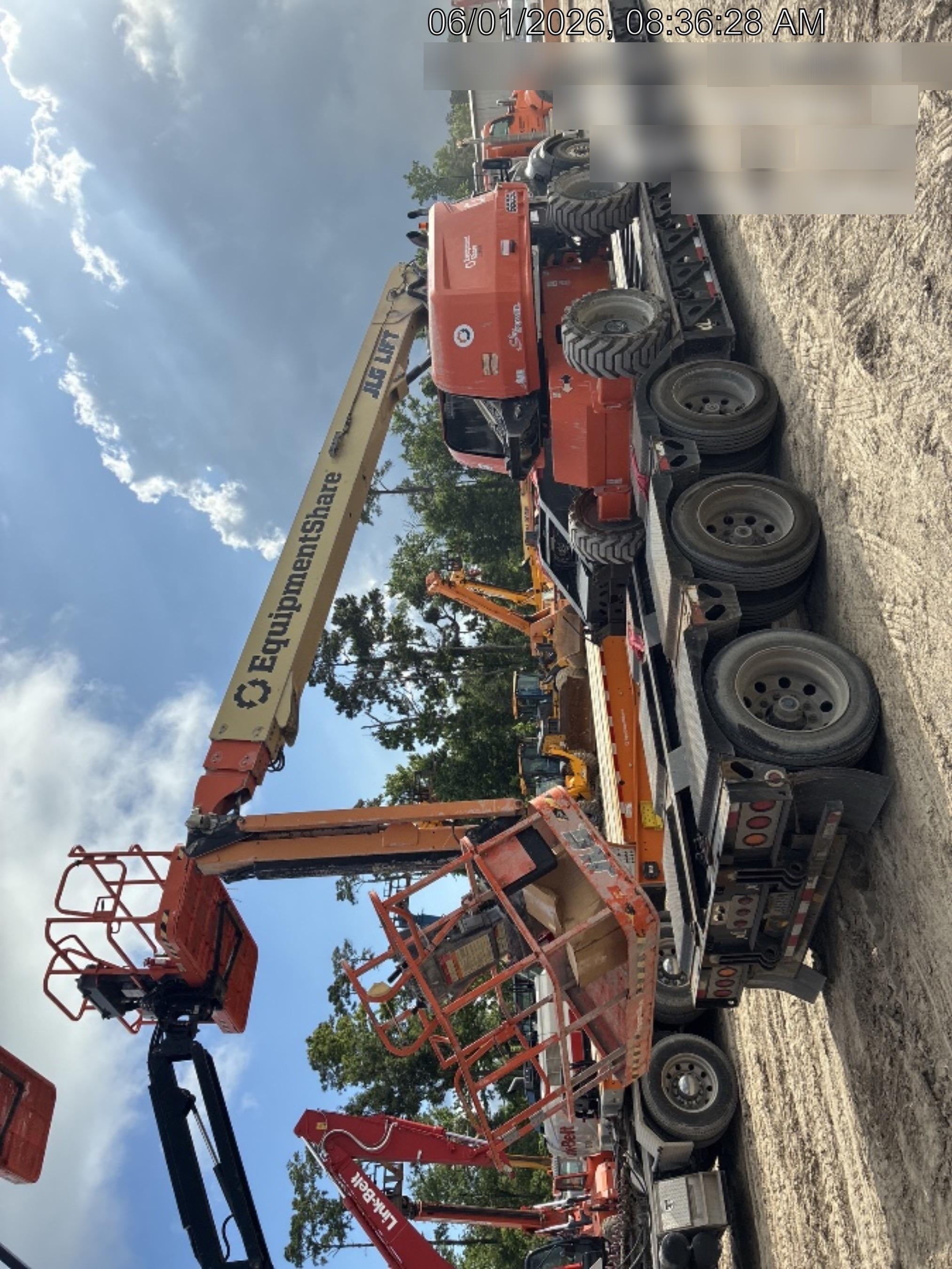 2022 JLG 660SJ