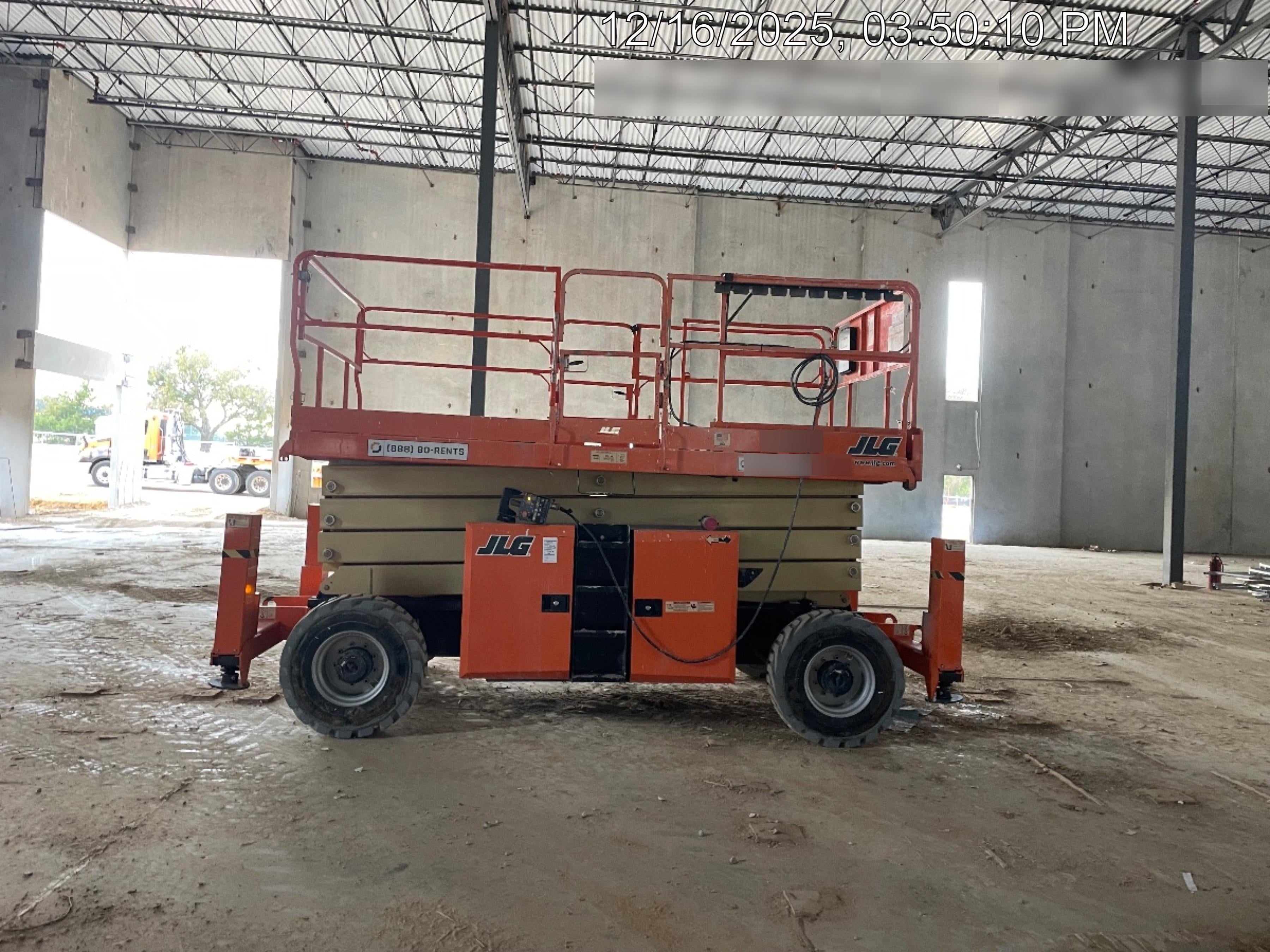2019 JLG 430LRT