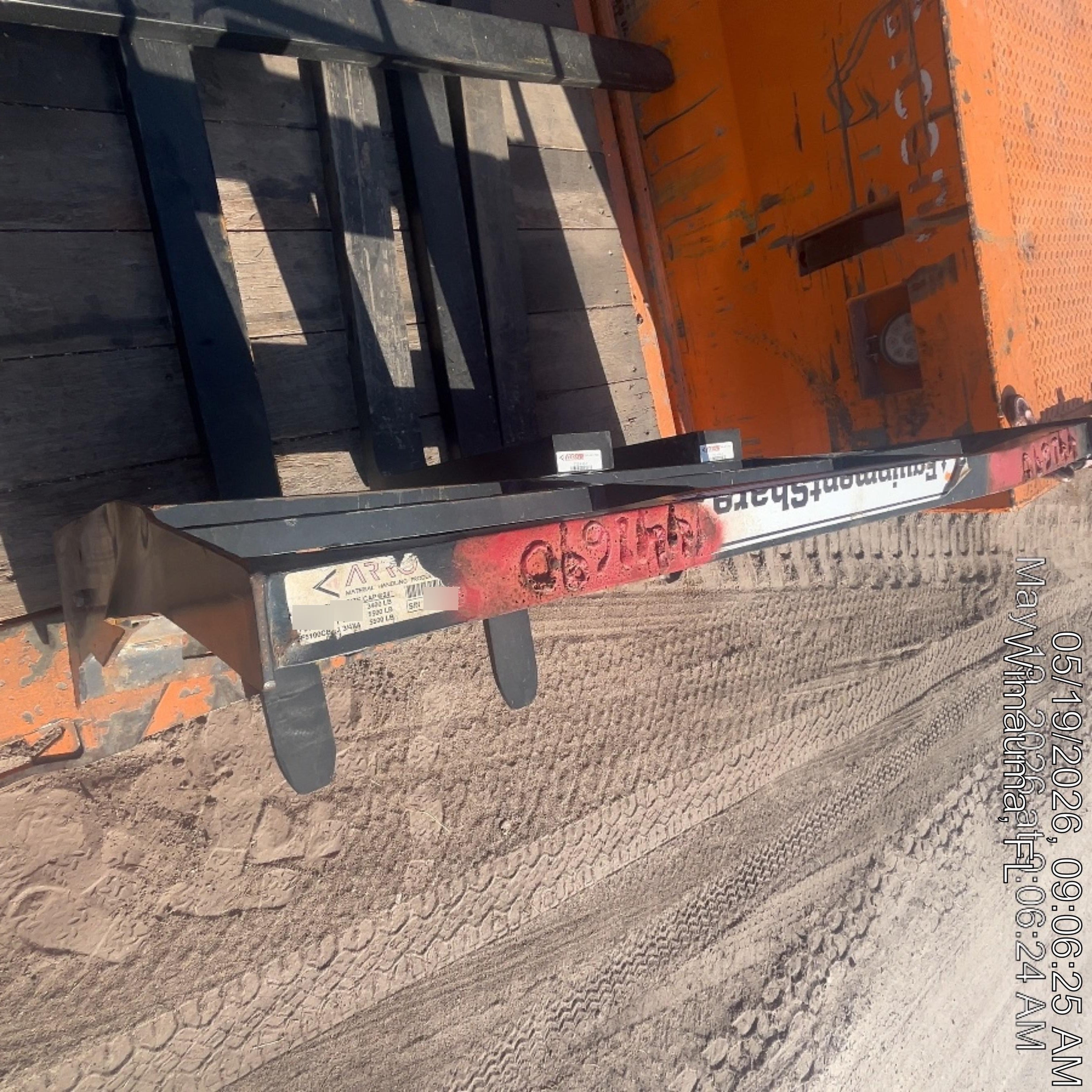2026 ARROW MATERIAL HANDLING 72" Pallet Forks - Arrow