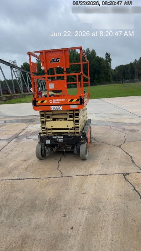 2023 JLG ES3246