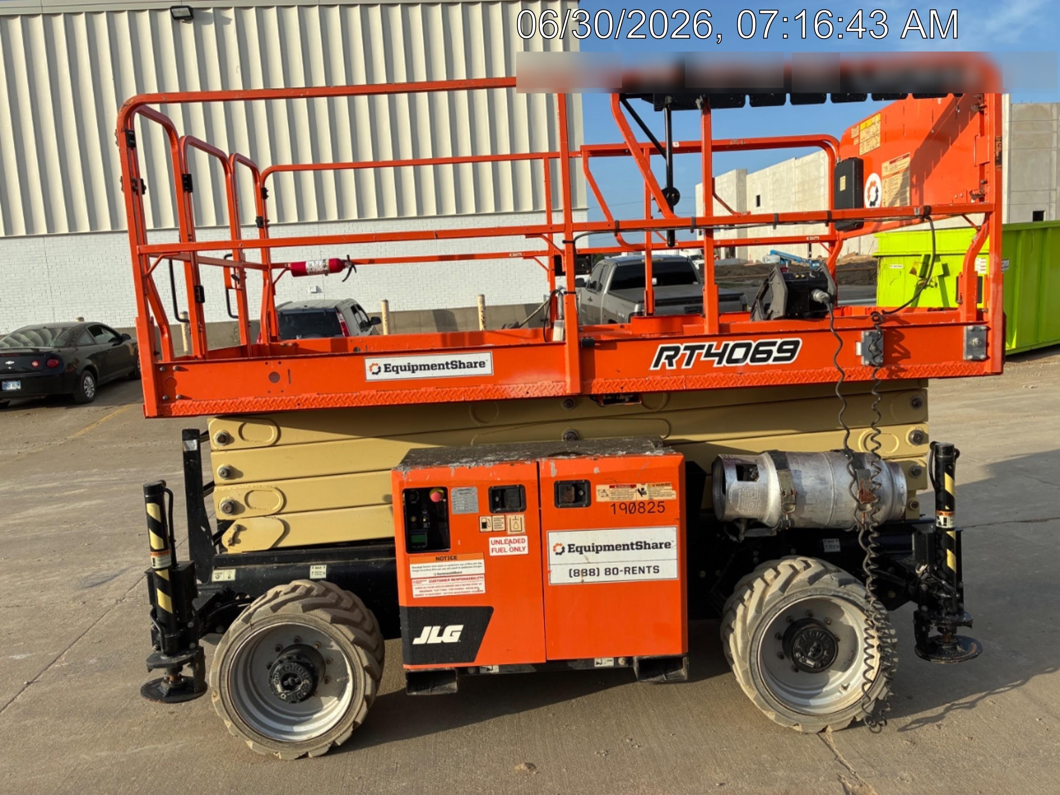 2021 JLG RT4069