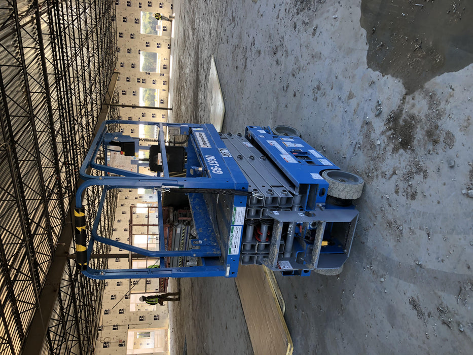 2019 Genie GS-1930 Fixed rails with chain Entry