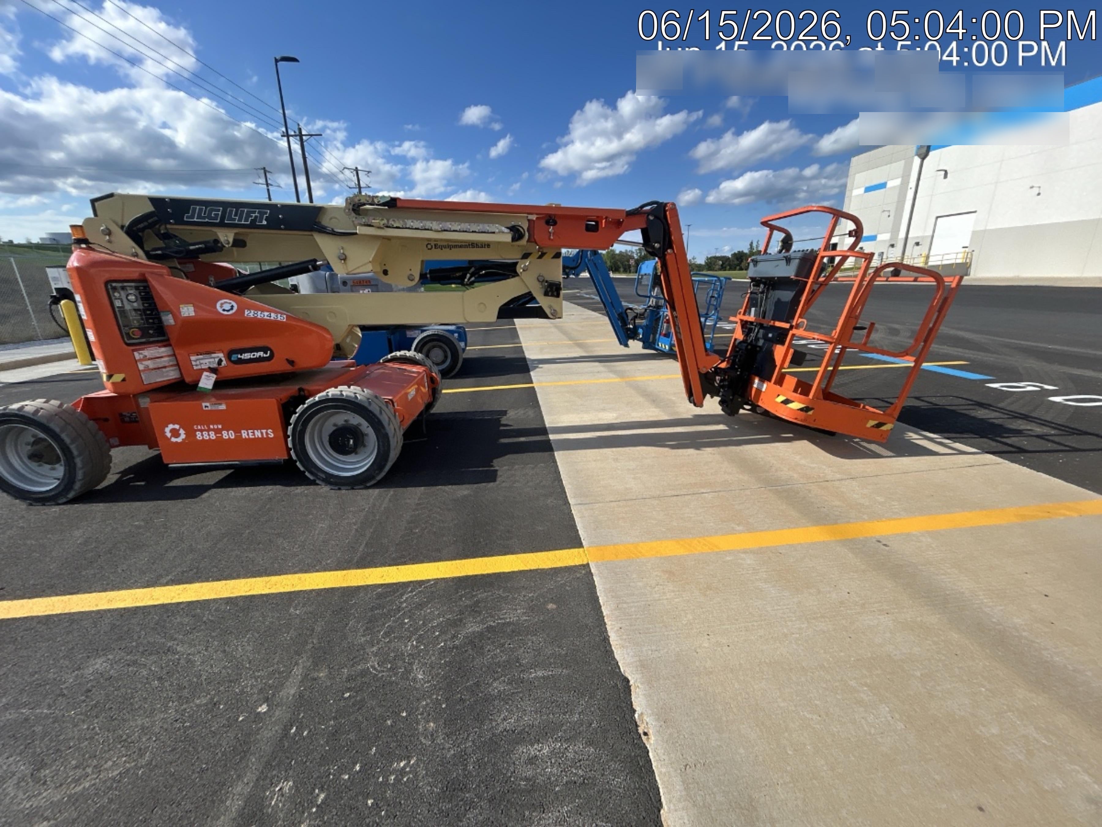 2022 JLG E450AJ