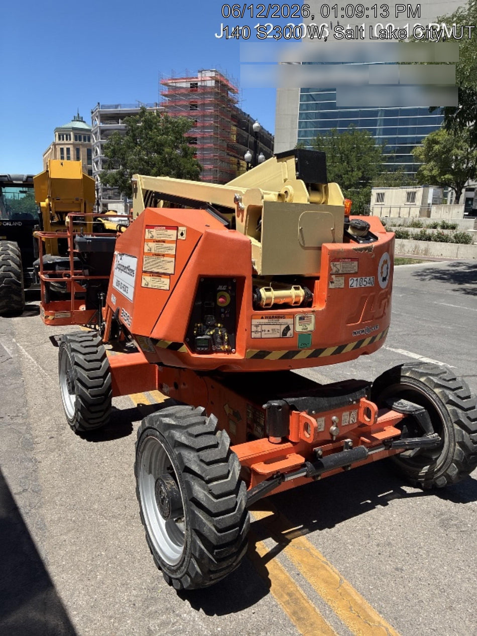 2022 JLG 340AJ