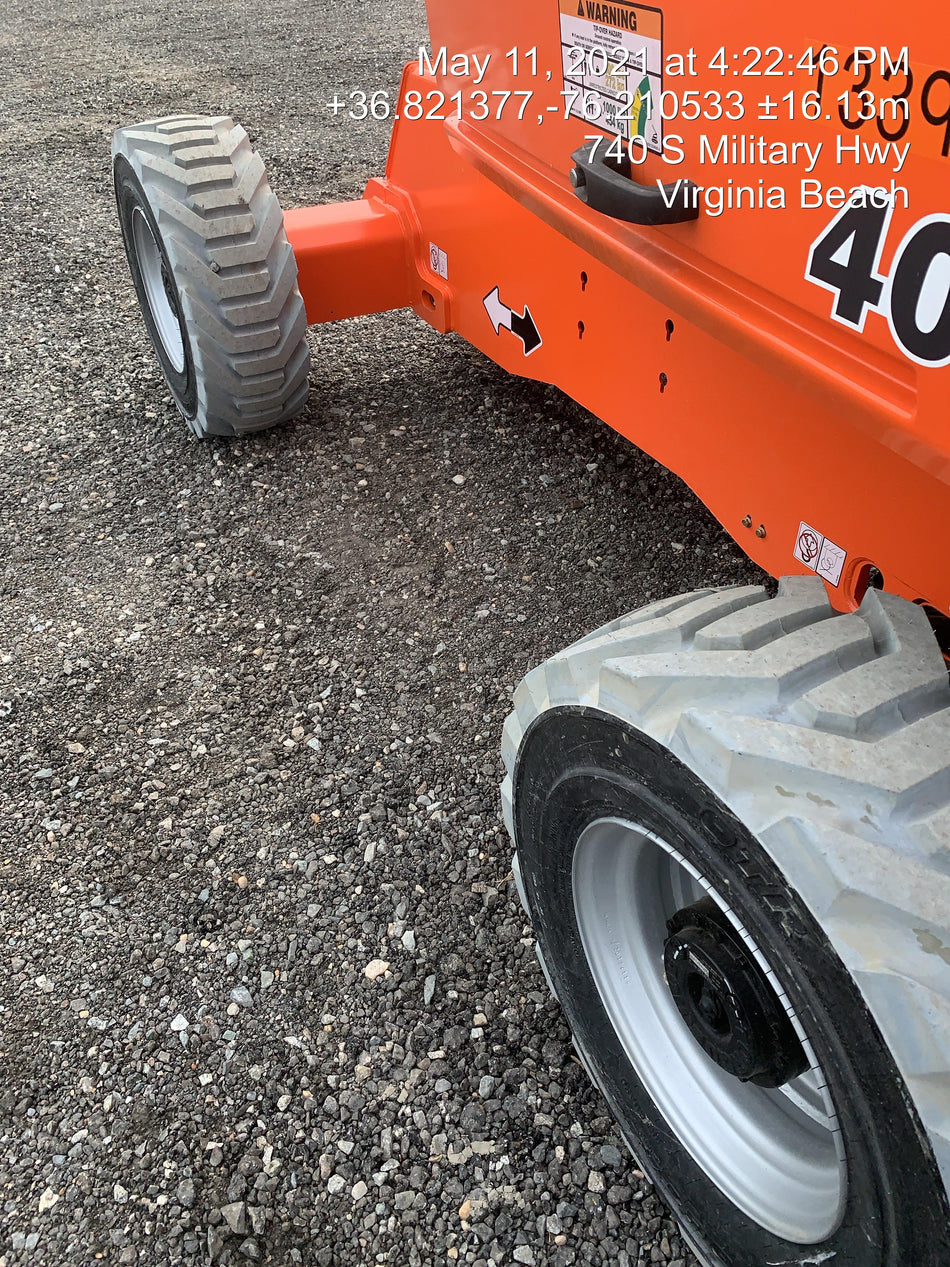 2021 JLG 400S