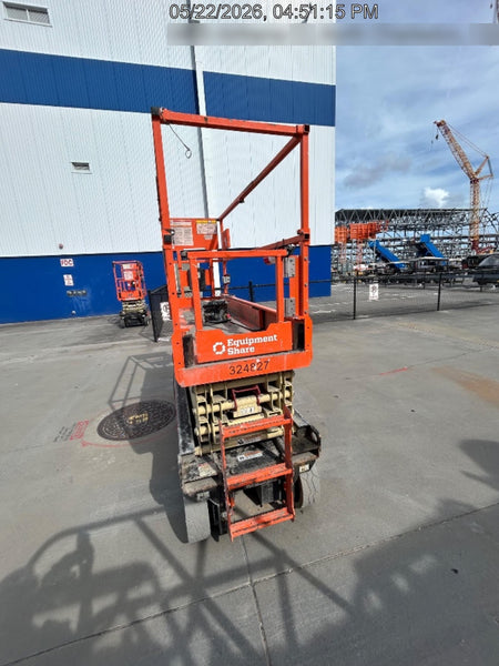 2023 JLG ES2632