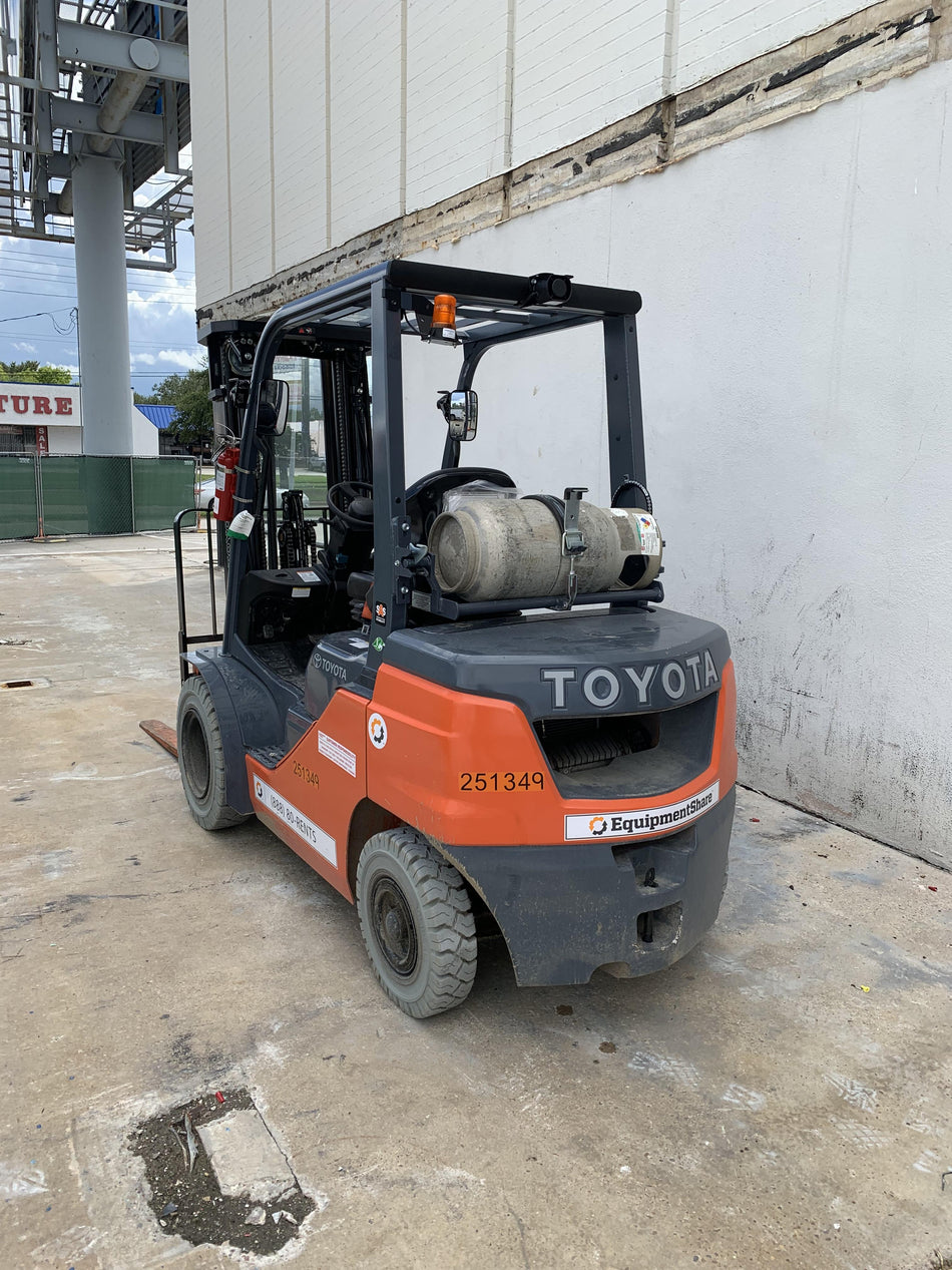 2022 TOYOTA 50-8FGU25