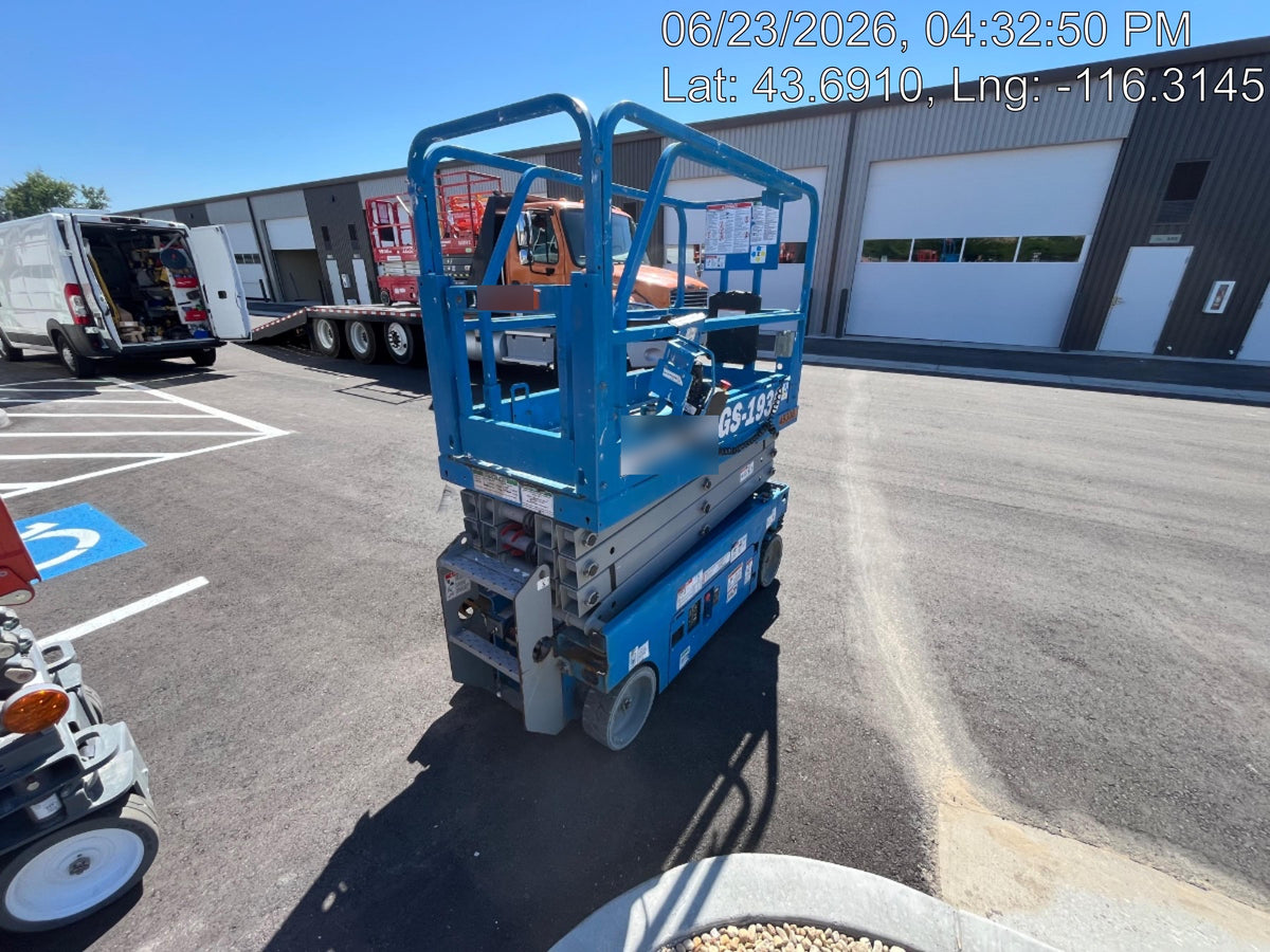 2019 Genie GS-1930 Half Height Swing Gate, 800W Inverter