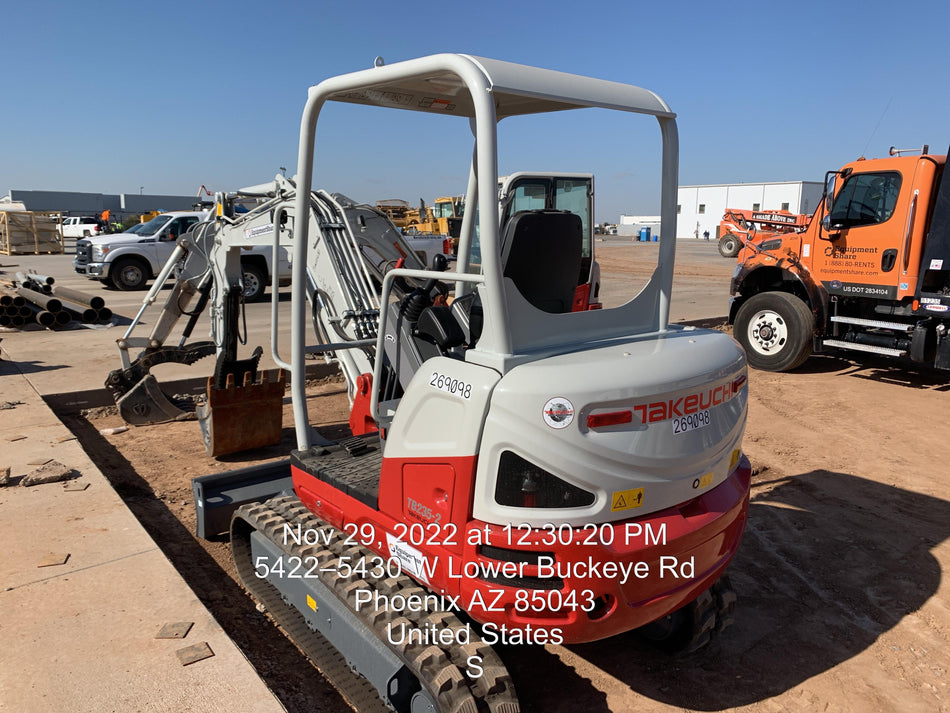 2022 TAKEUCHI TB235-2R