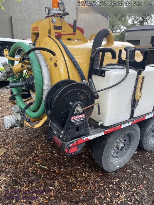 2022 VAC-TRON LP573XDT