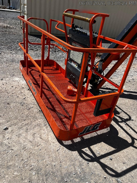 2019 JLG 860SJ
