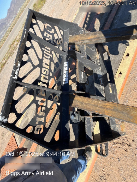 2021 PALADIN 48" Pallet Forks - Paladin