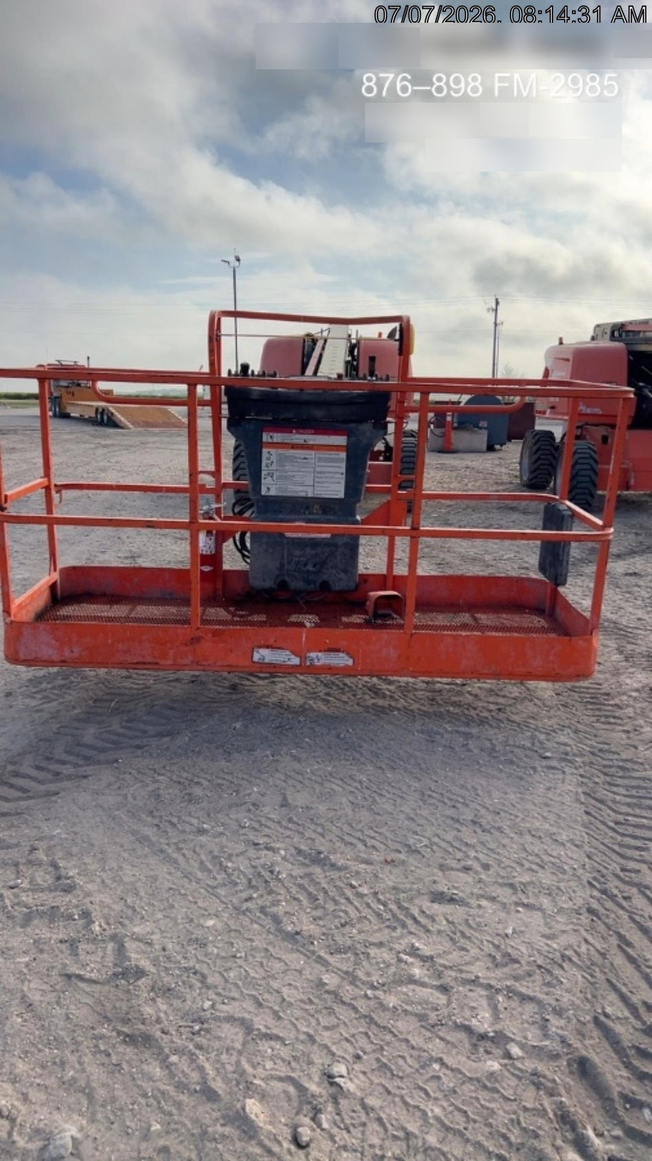 2019 JLG 660SJ