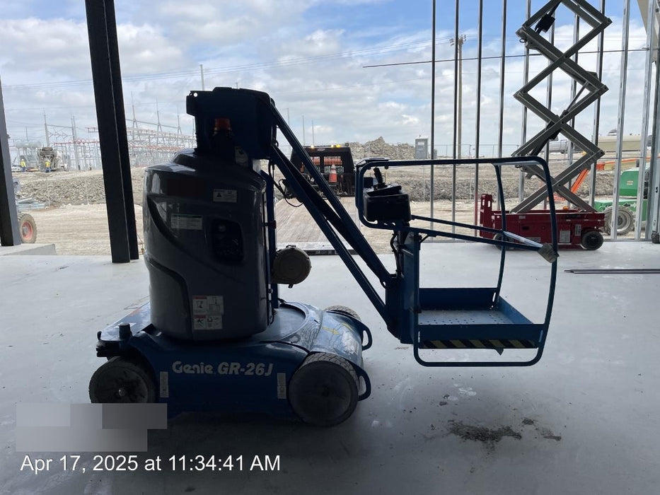2020 GENIE GR-26J