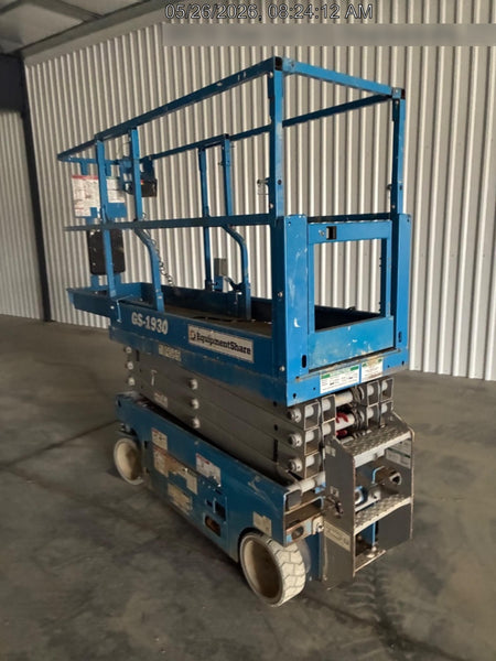 2020 Genie GS-1930 Solid Non Marking Tires, Beacon, Folding rails with half height swing gate, 800W Inverter