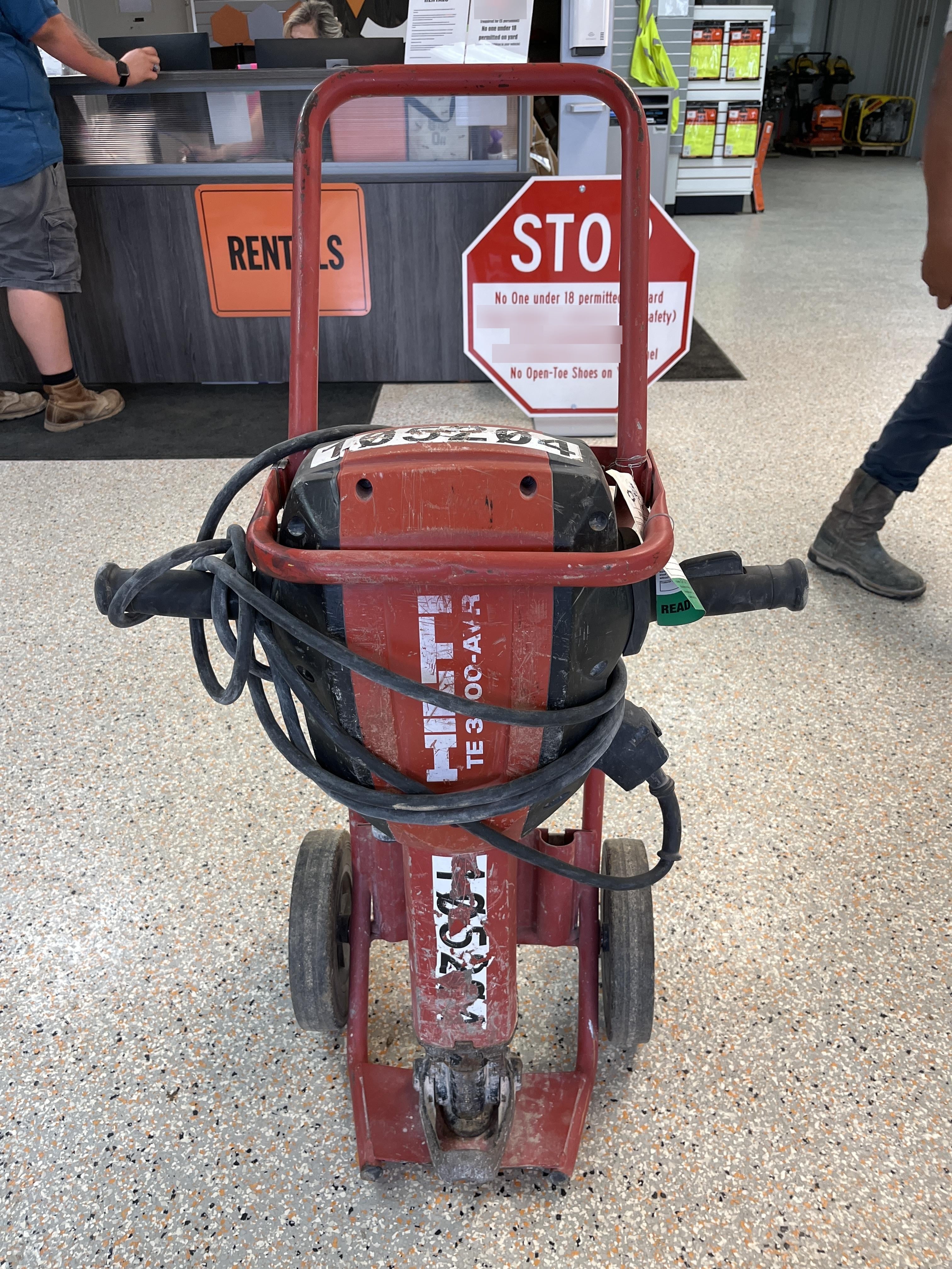 2020 HILTI TE 3000-AVR