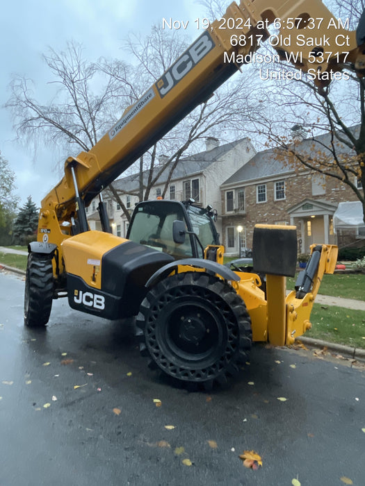 2020 JCB 510-56 Cab/Heat/Air, 74 HP, Solid Tires, STD Worklight, Beacon, Aux Hydraulics, Lifting Eye, Back up Alarm w/66" Carriage/60" Forks