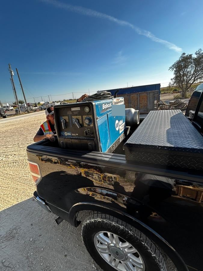 2019 Miller Electric BOBCAT 250 Standard w/Running Gear, Bracket, Hose