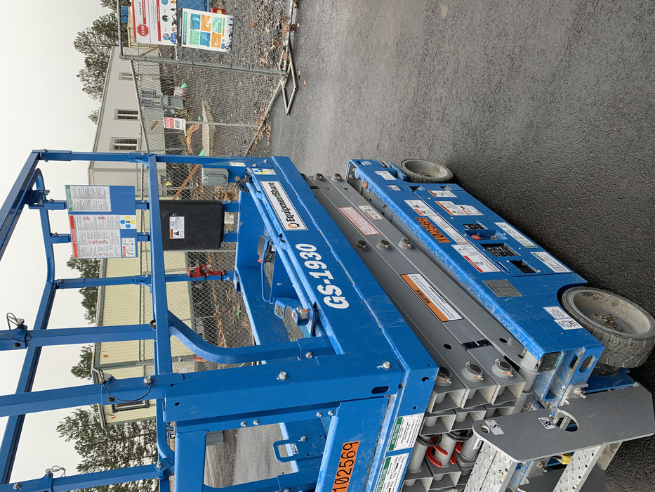 2020 Genie GS-1930 Solid Non Marking Tires, Beacon, Folding rails with half height swing gate, 800W Inverter