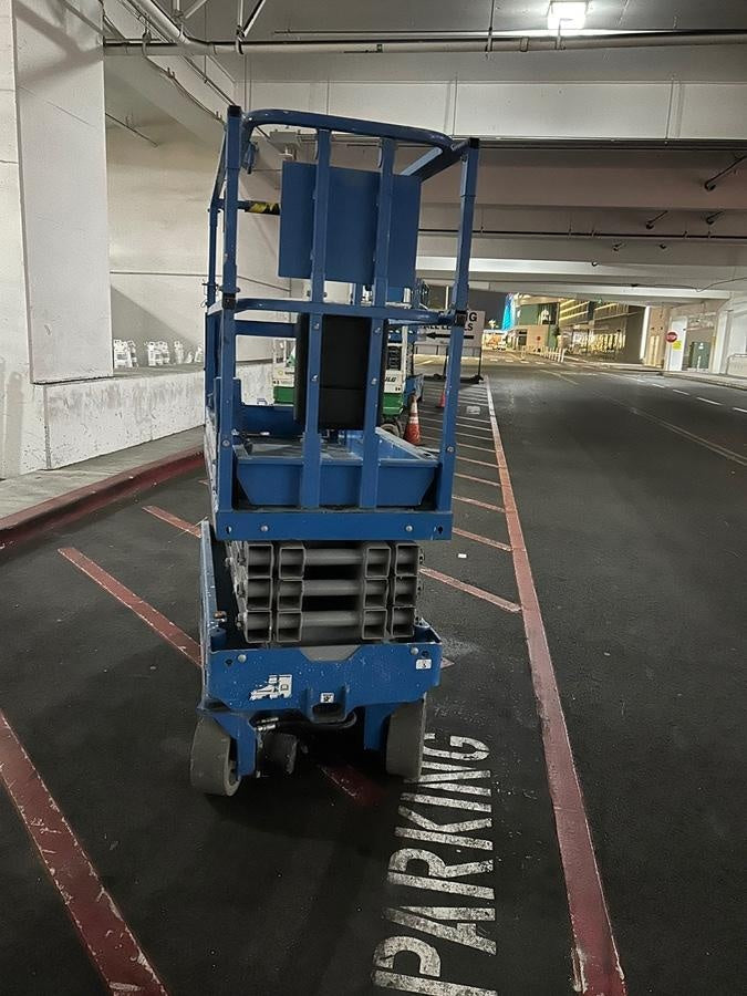 2020 Genie GS-1930 Solid Non Marking Tires, Beacon, Folding rails with half height swing gate, 800W Inverter
