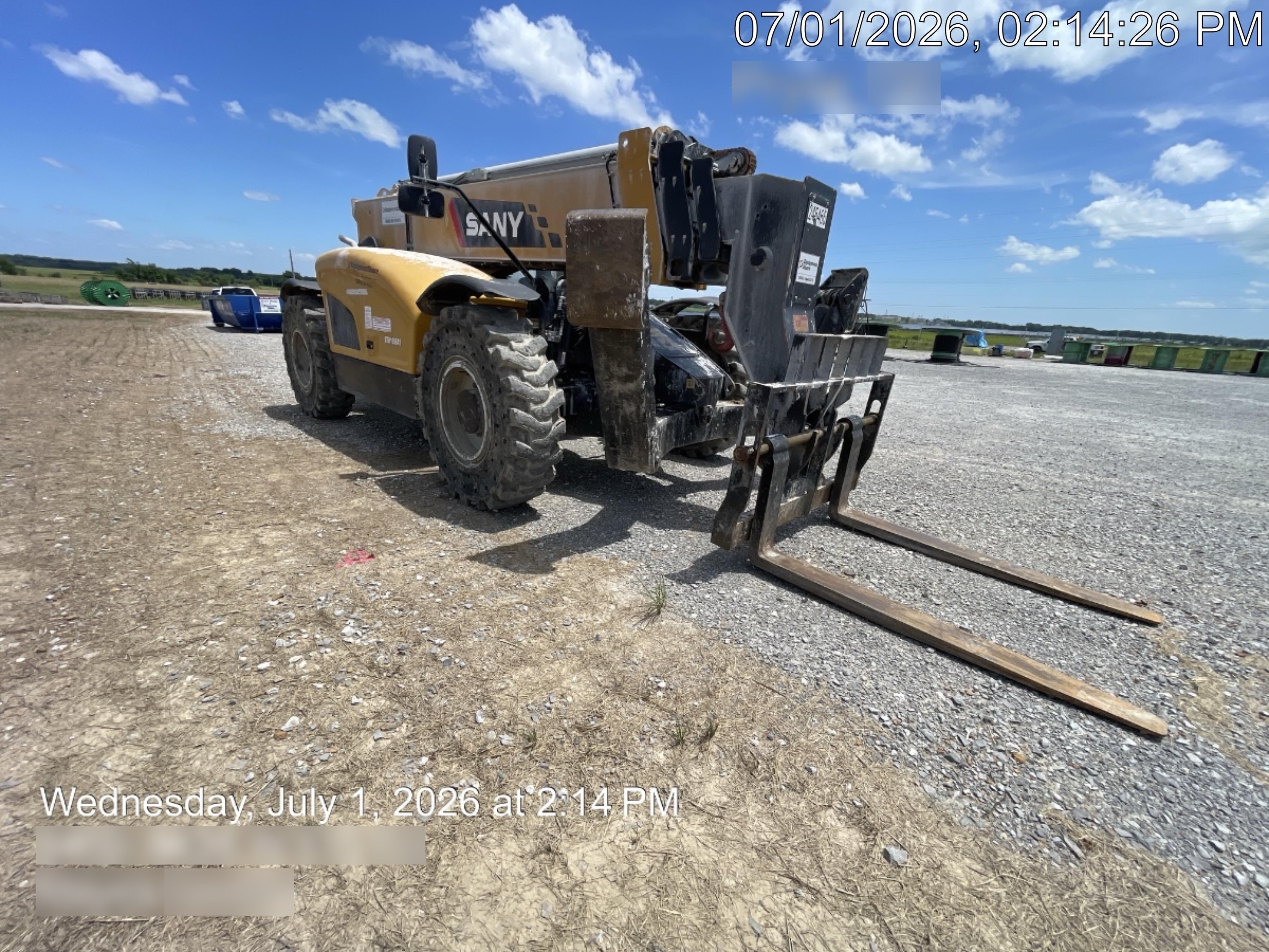2022 SANY STH1056