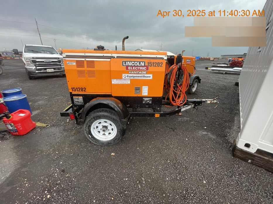 2021 Lincoln Electric Vantage 322 Vantage 322 Ready Pak 3 w/ Telematics & Decals, ORANGE (includes trailer, cable rack, fender light kit)