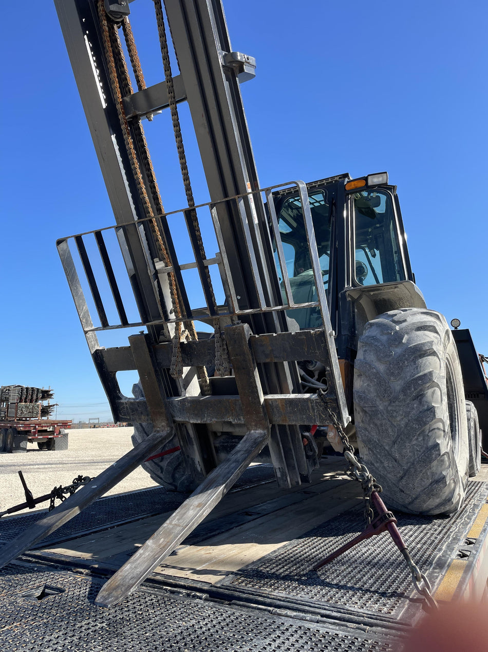 2021 CASE 588H