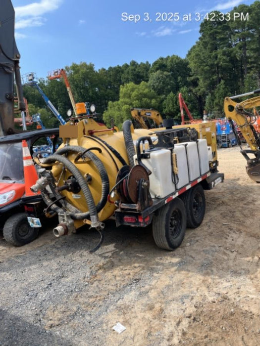 2023 Vac-Tron LP573XDT T4 Koehler Diesel Engine, 500 Gallon Debris Tank, x2 100 Gallon Water Tanks